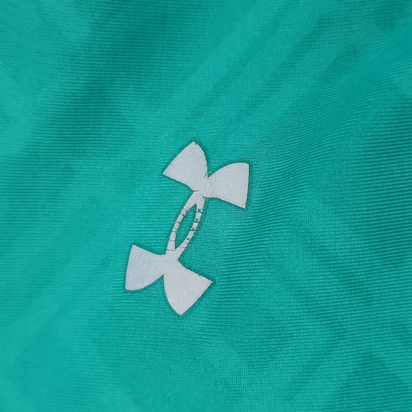 Under Armour Long Sleeve - Picture 4 of 5